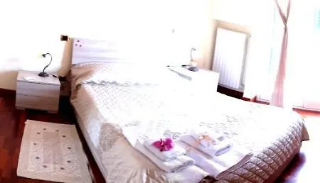 Alojamento de Acomodação e Pequeno-almoço Fiorestella 3*