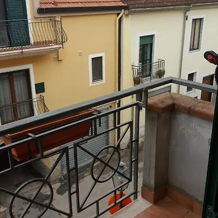 ベッド・アンド・ブレックファスト Fiorestella 3*